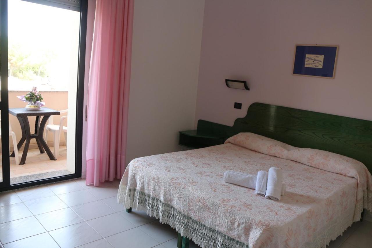 Hotel Mater Mediterranea Senorbi Bagian luar foto