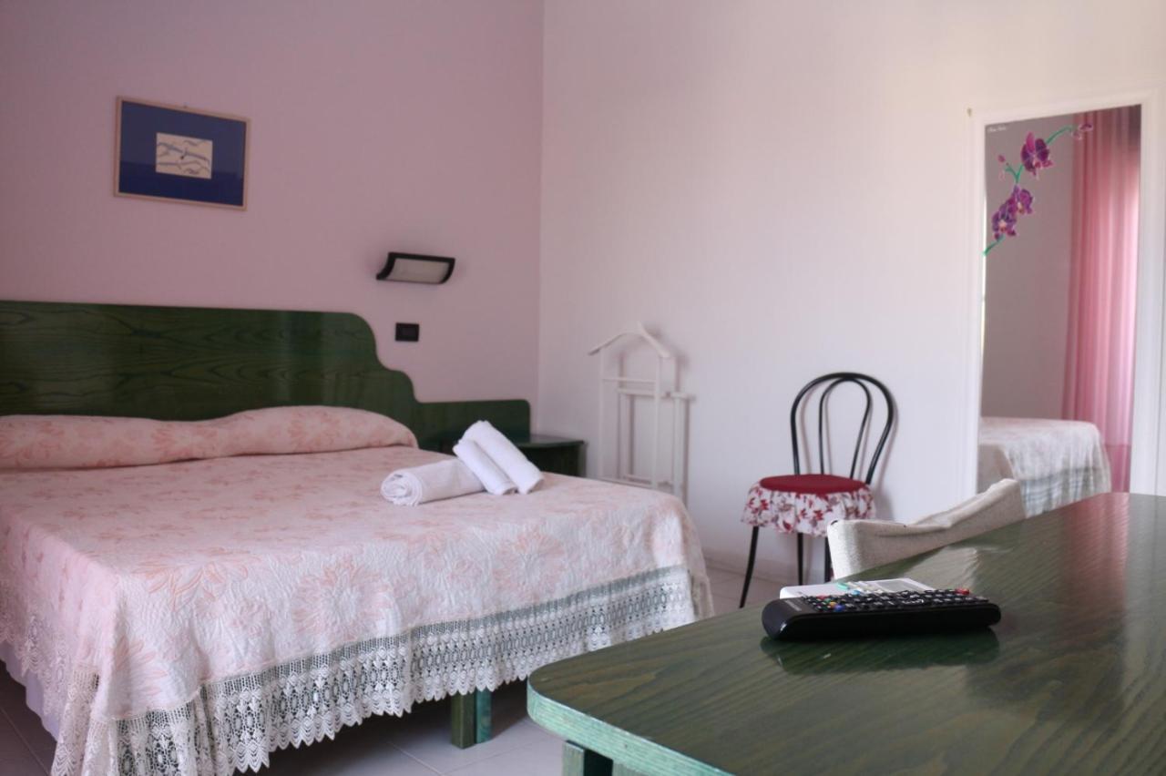 Hotel Mater Mediterranea Senorbi Bagian luar foto