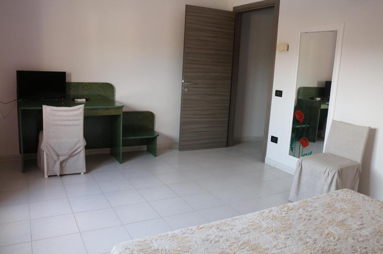 Hotel Mater Mediterranea Senorbi Bagian luar foto
