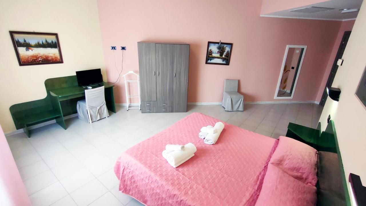Hotel Mater Mediterranea Senorbi Bagian luar foto