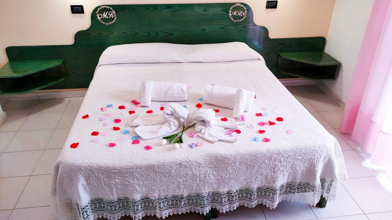 Hotel Mater Mediterranea Senorbi Bagian luar foto