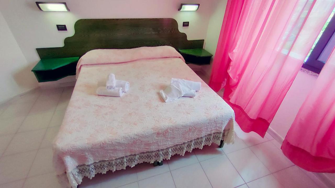 Hotel Mater Mediterranea Senorbi Bagian luar foto