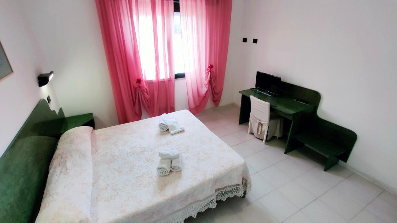 Hotel Mater Mediterranea Senorbi Bagian luar foto