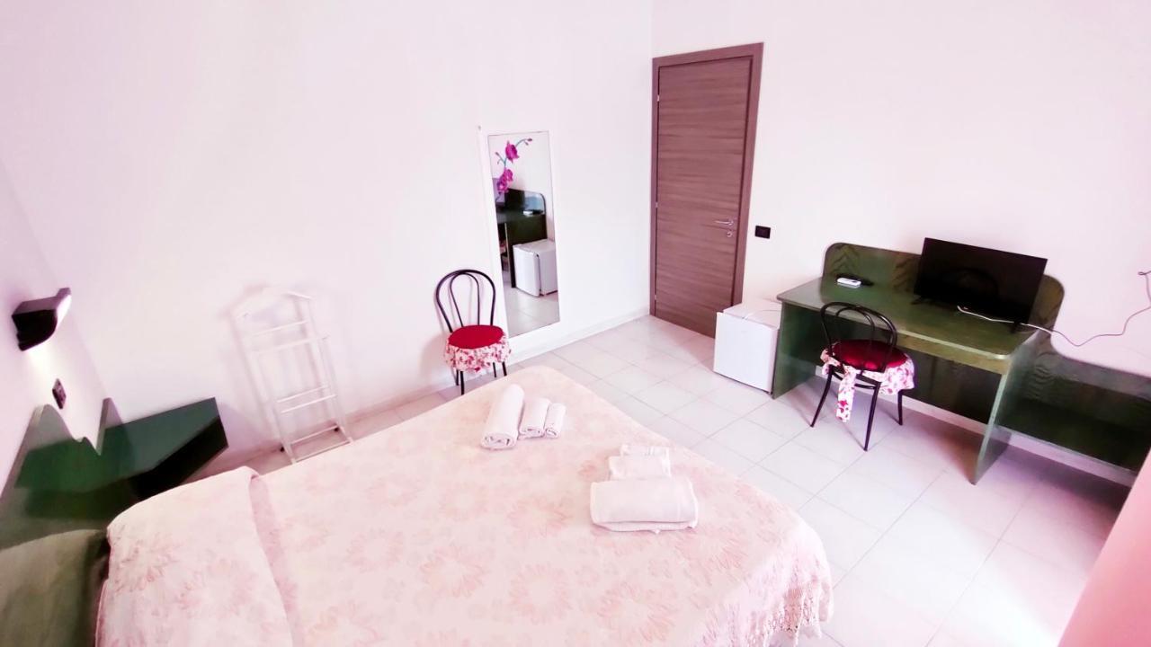 Hotel Mater Mediterranea Senorbi Bagian luar foto
