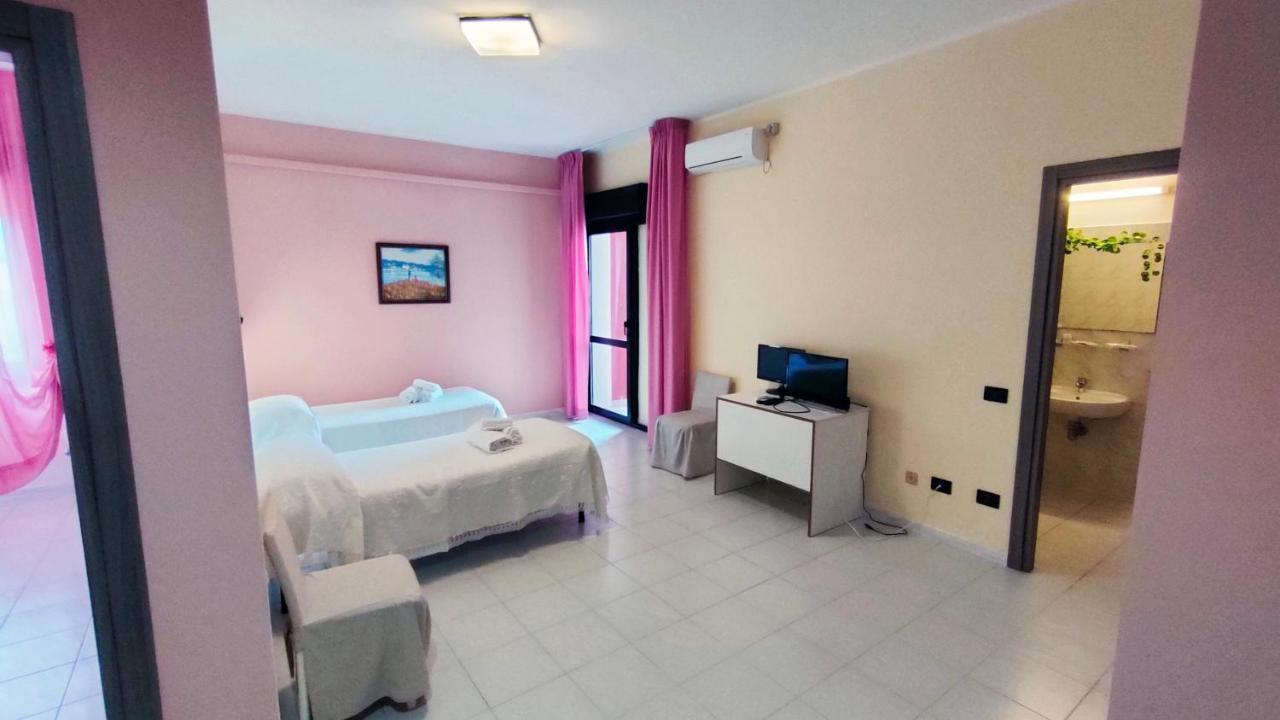 Hotel Mater Mediterranea Senorbi Bagian luar foto